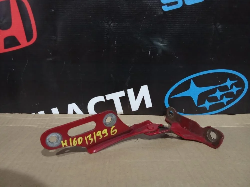 Петля капота правая для Honda Civic TYPE R EP3 2001-2006