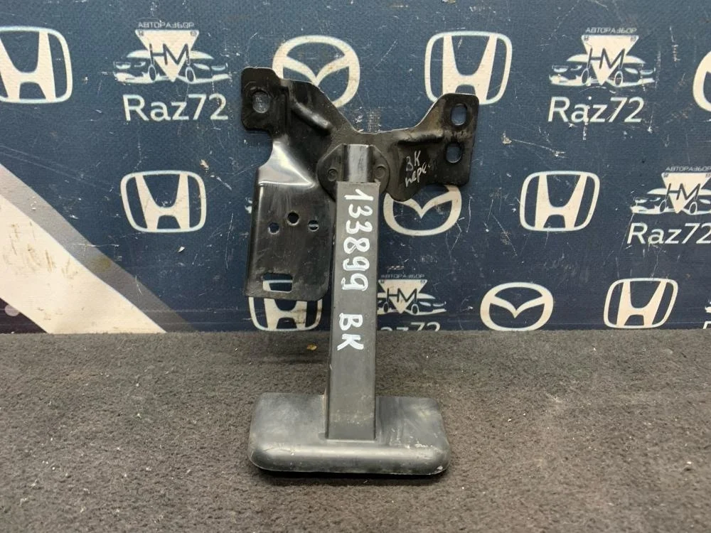 Кронштейн замка капота для Mazda 3 BK 2002-2009