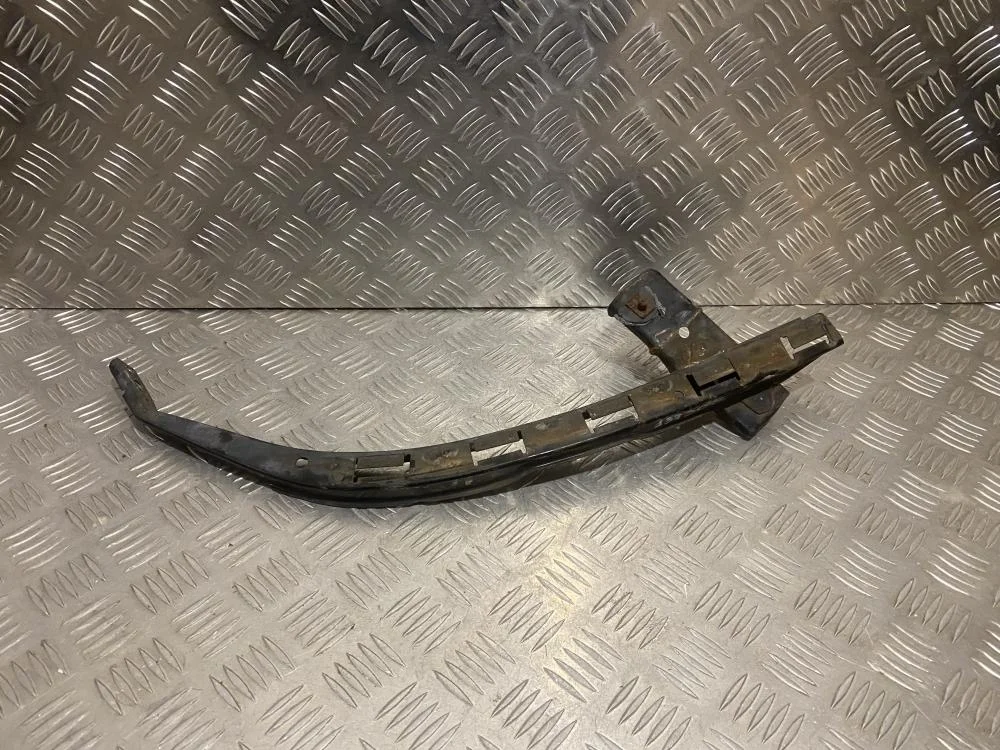 Кронштейн фар правый для Honda Accord 7 CL 2003-2008