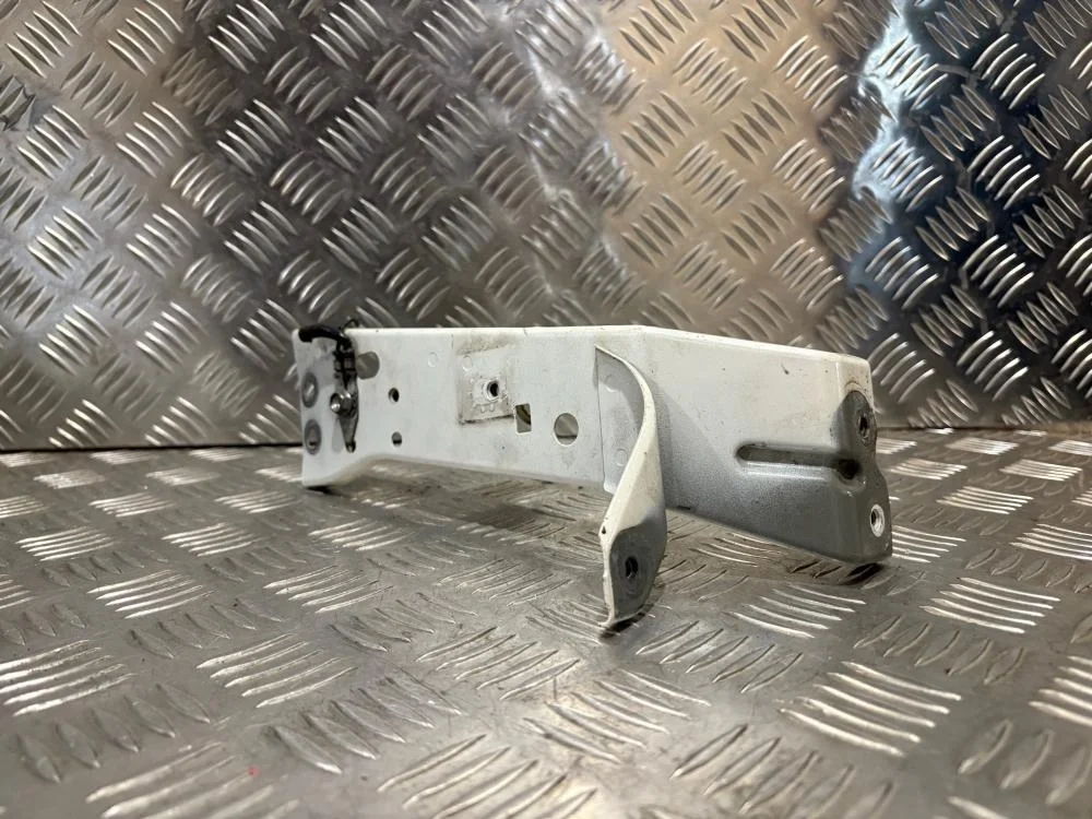 Кронштейн крепления крыла для Mazda 6 GJ 2012-2018