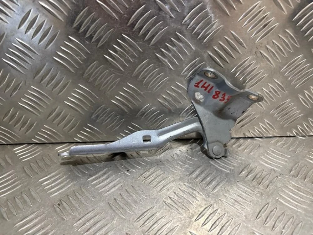 Петля капота правая для Mazda 3 BL 2008-2013