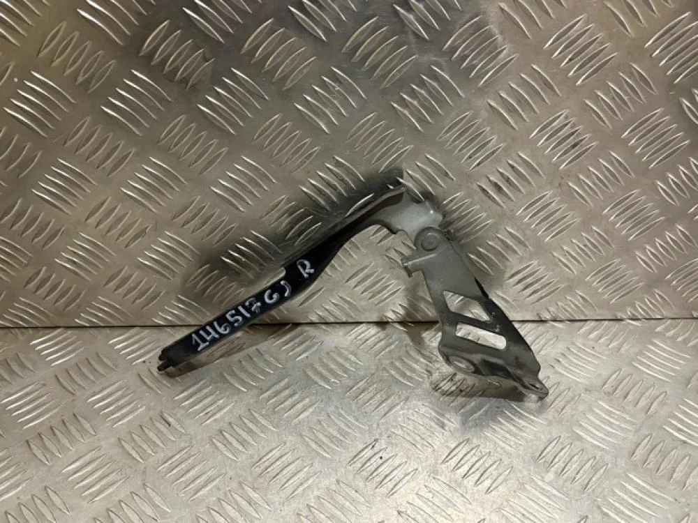 Петля капота правая для Mazda 6 GJ 2012-2018