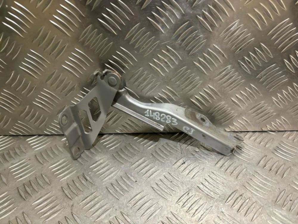 Петля капота правая для Mazda 6 GJ 2012-2018