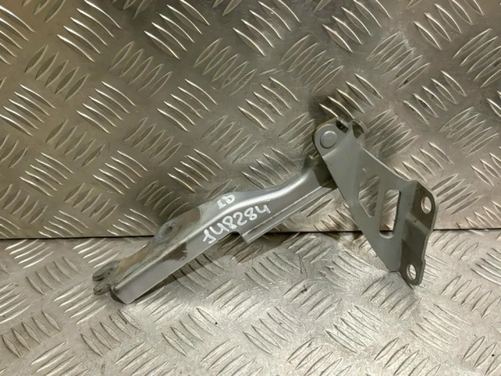 Петля капота левая для Mazda 6 GJ 2012-2018