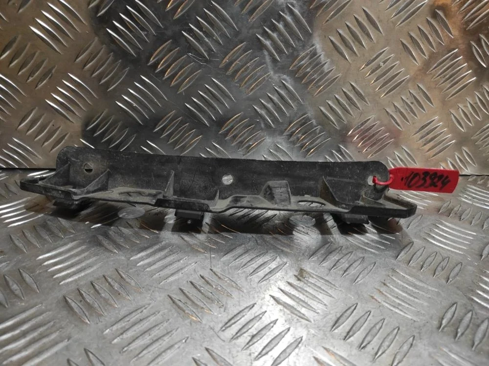 Кронштейн переднего бампера правый для Mazda CX-5 KE 2011-2017