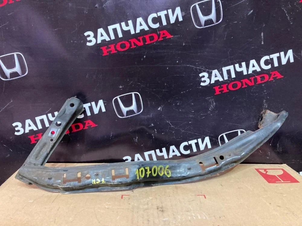 Кронштейн переднего бампера правый для Honda Civic FD (4D) 2006-2012