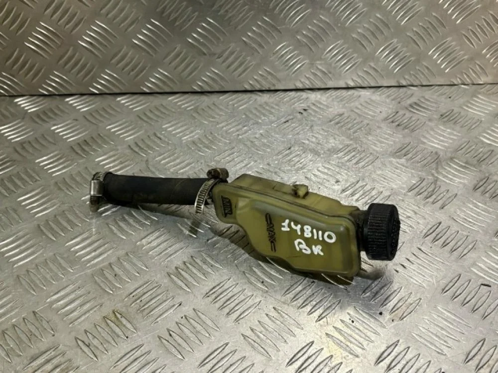 Бачок гидроусилителя для Mazda 3 BK 2002-2009