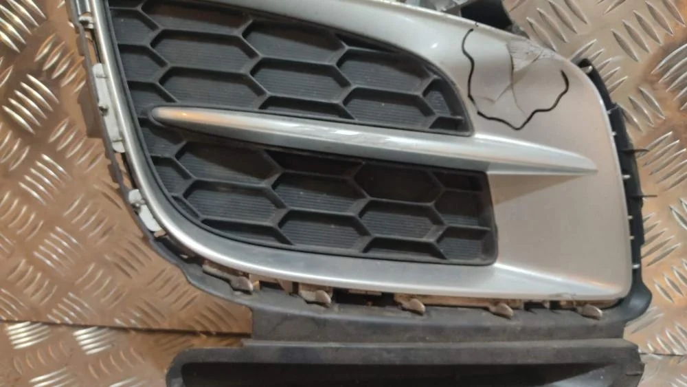 Решетка в бампер правая для Mazda 6 GH 2007-2012