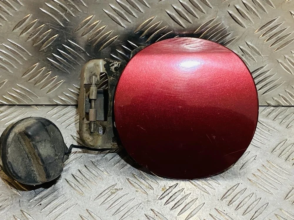 Лючок бензобака для Honda Civic FD (4D) 2006-2012