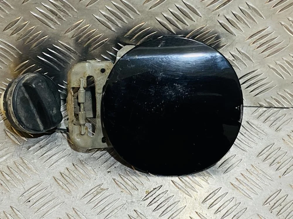 Лючок бензобака для Honda Civic FD (4D) 2006-2012