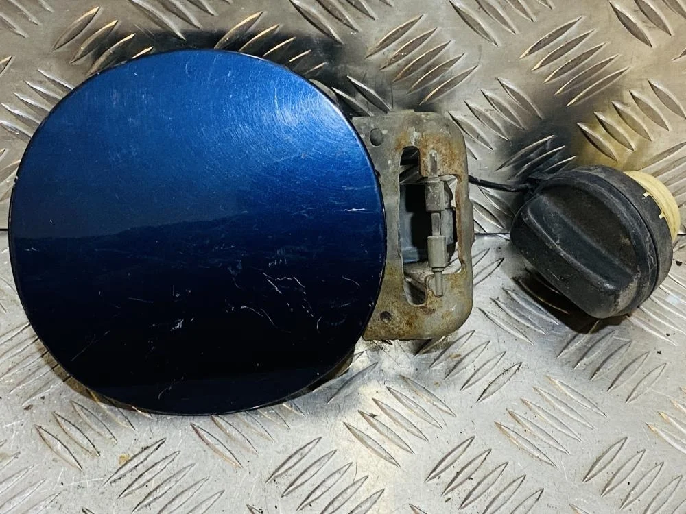 Лючок бензобака для Honda Civic FD (4D) 2006-2012