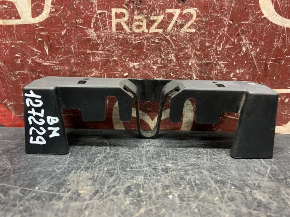 Кожух замка капота для Mazda 3 BM 2013-2019