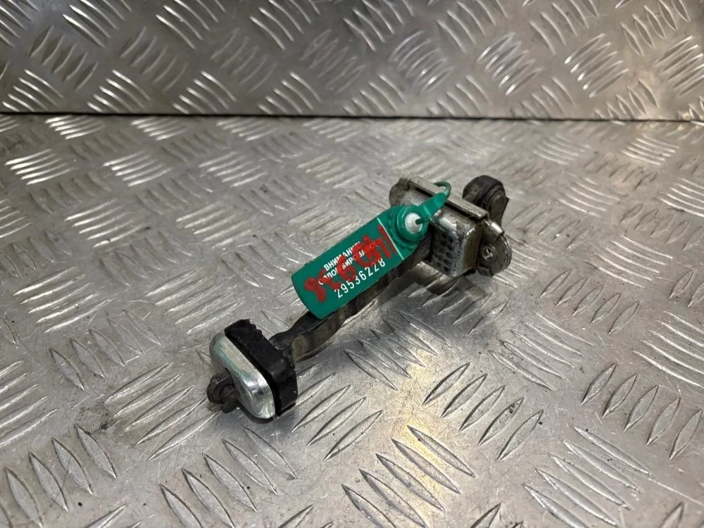 Ограничитель двери для Honda CR-V 3 RE 2006-2012