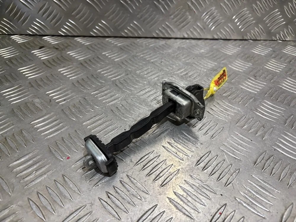 Ограничитель двери для Honda Civic FD (4D) 2006-2012