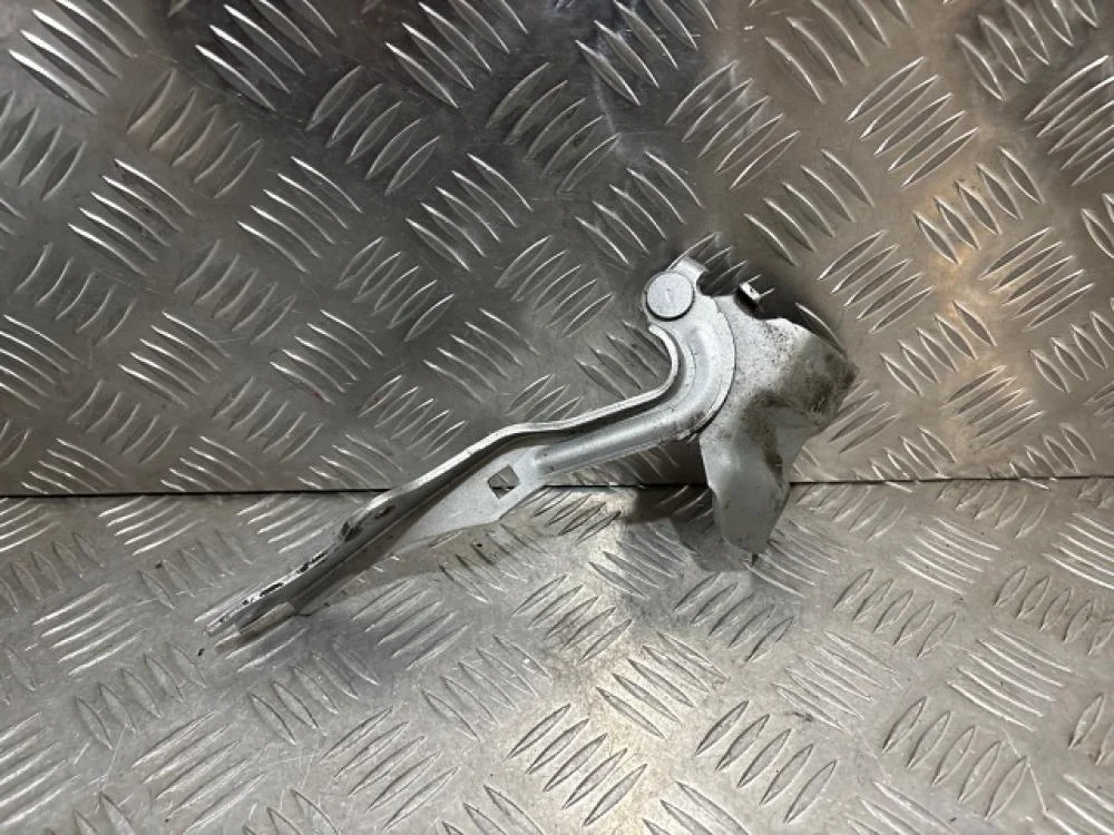 Петля капота правая для Mazda 6 GH 2007-2012
