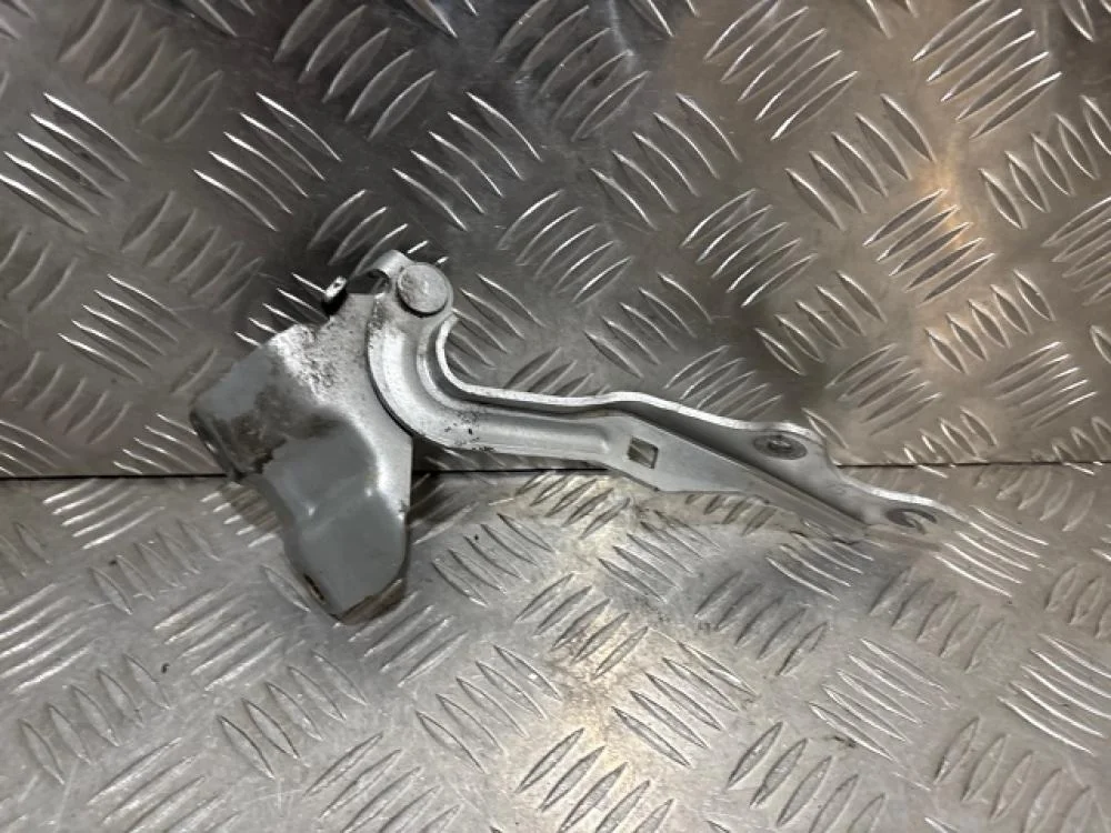 Петля капота левая для Mazda 6 GH 2007-2012