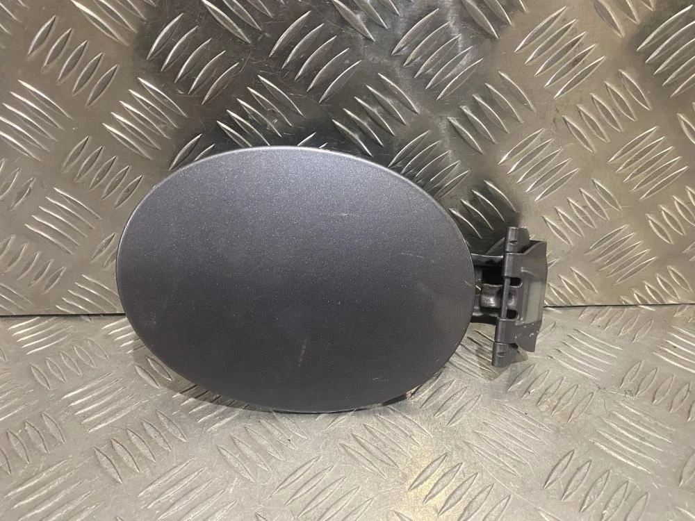 Лючок бензобака для Mazda 3 BK 2002-2009