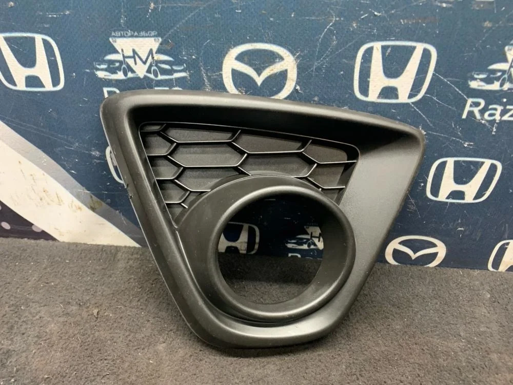 Рамка противотуманной фары правой для Mazda CX-5 KE 2011-2017