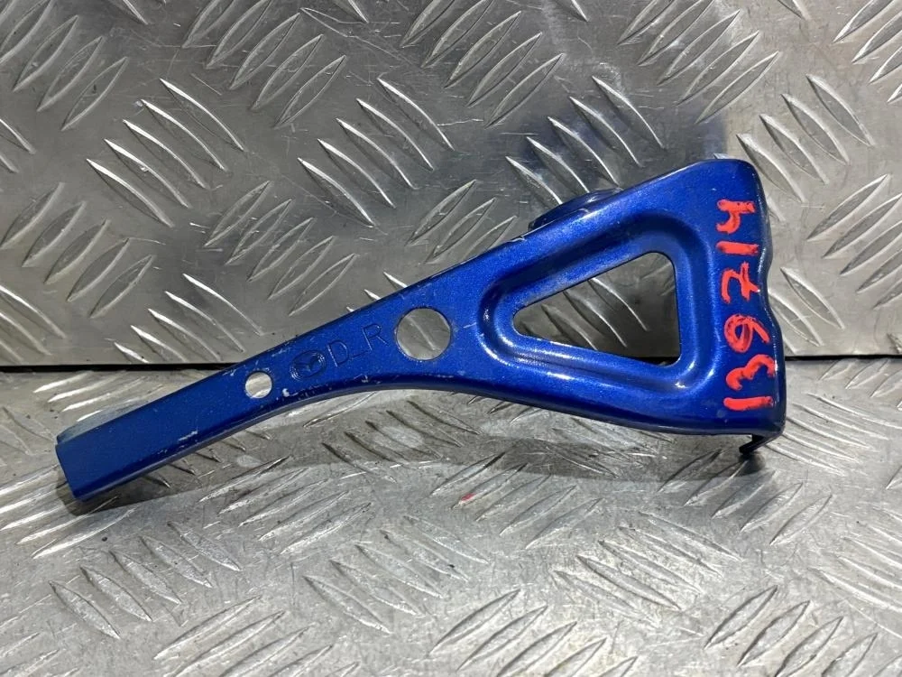 Кронштейн крепления крыла для Mazda 6 GH 2007-2012