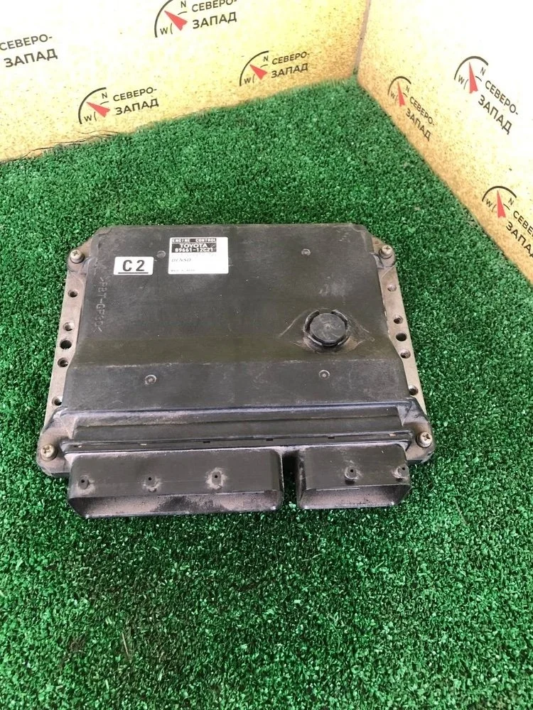 Блок управления двс Toyota Corolla 2010 8966112C21 ZRE151