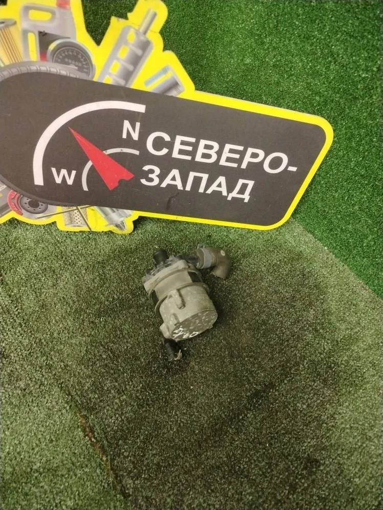 Насос водяной Audi Q7 2012 8K0965567 4LB CRCA