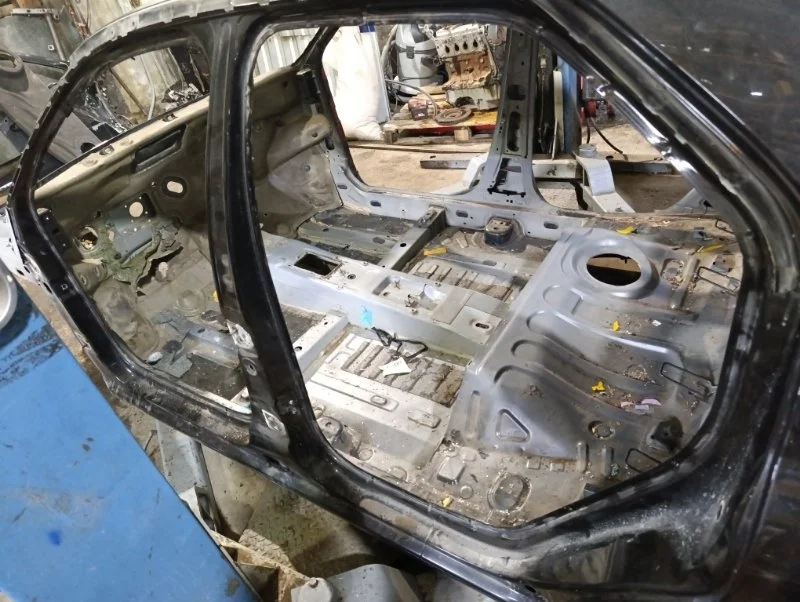 Порог со стойкой центральной Renault Logan 1 2014 6001546980 L90 1.4 K7J710, левый