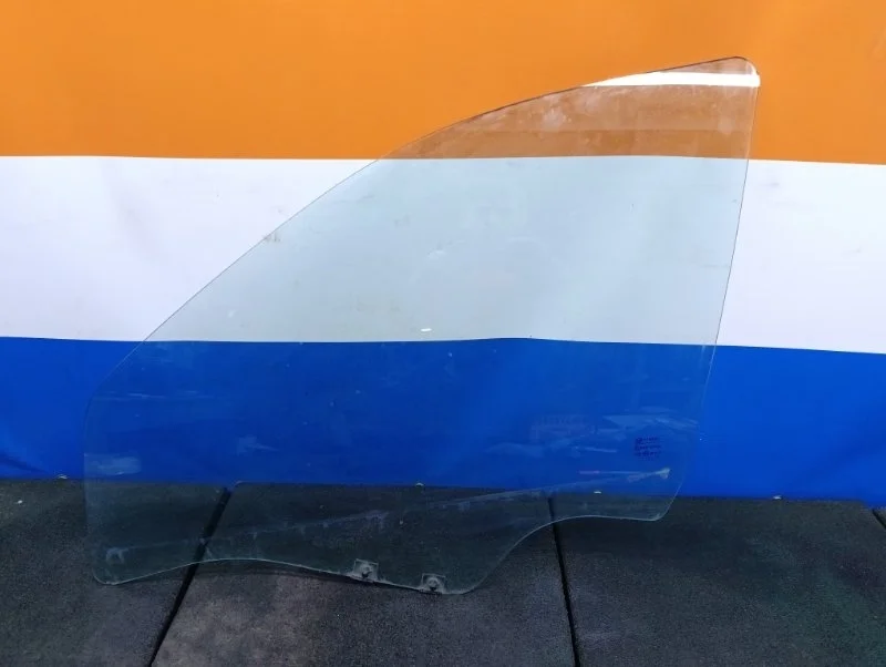 Стекло двери Renault Logan 1 2014 8200240555 L90 1.4 K7J710, переднее левое