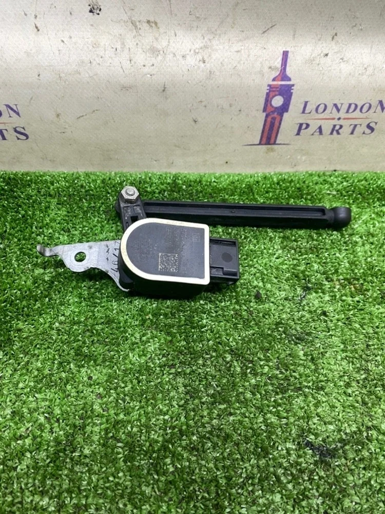 Датчик дорожного просвета BMW F30