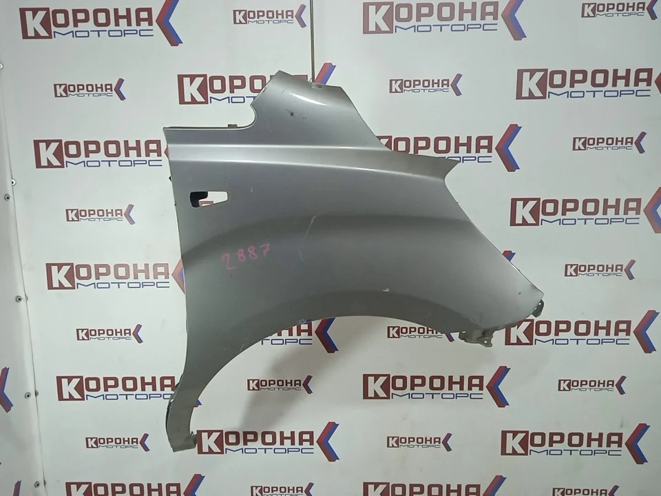 Крыло переднее правое Б/У вмятинки, царапинки
