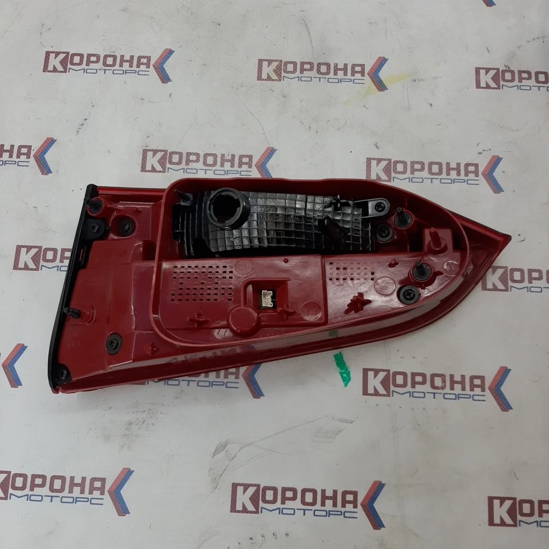Фонарь задний левый в крышку багажника (диоды) Уценка Уценка1,дефект стекла,новый,оригинал