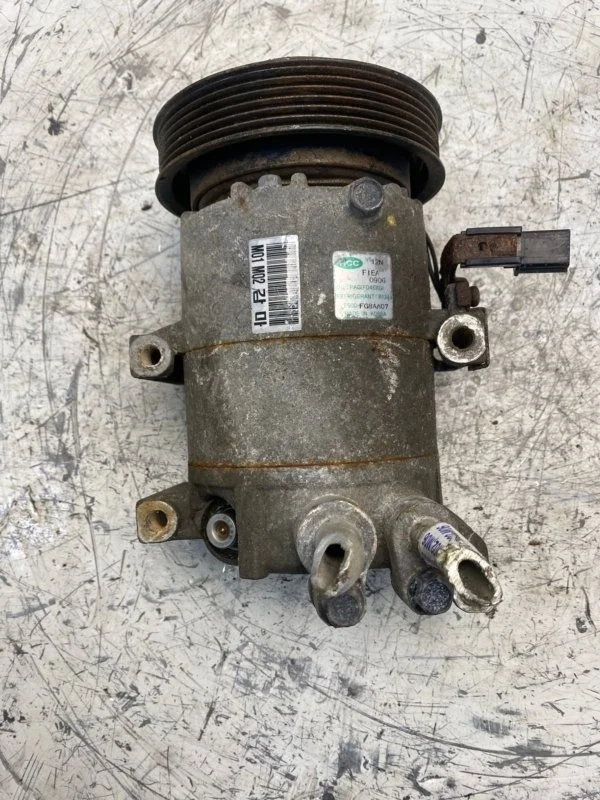 Компрессор кондиционера Kia Ceed 977012H002 G4FC