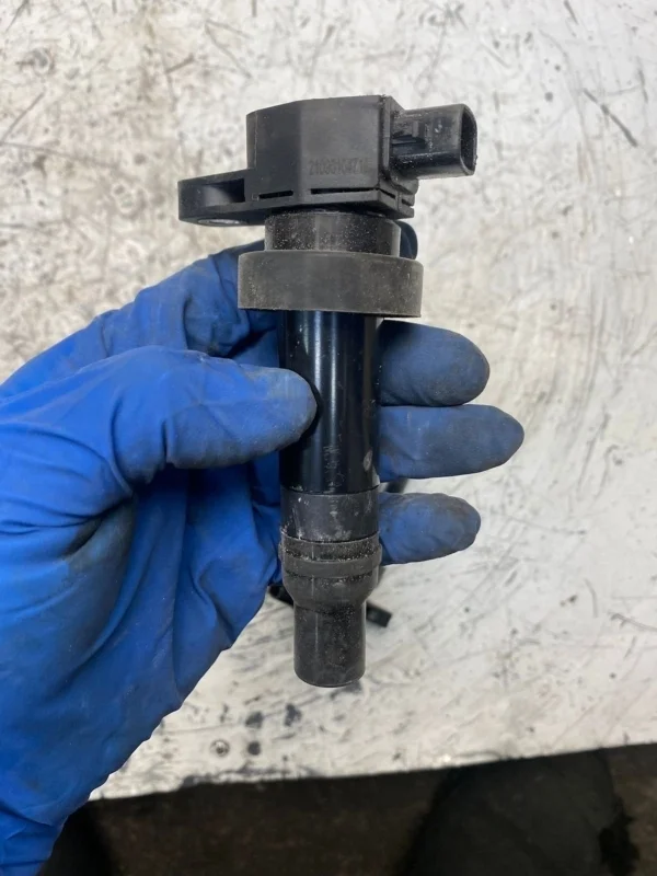 Катушка зажигания Kia Ceed 273002B010 G4FC