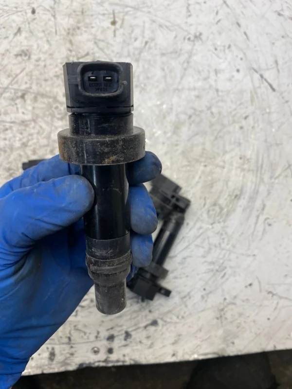 Катушка зажигания Kia Ceed 273002B010 G4FC