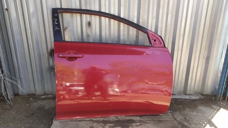 Дверь Toyota Corolla 2006-2012 6700112A30 150, передняя правая