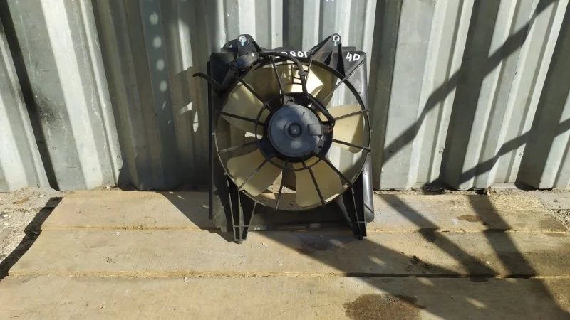 Диффузор вентилятора в сборе Honda Civic 8 2006-2011 19015RNAA01 4D