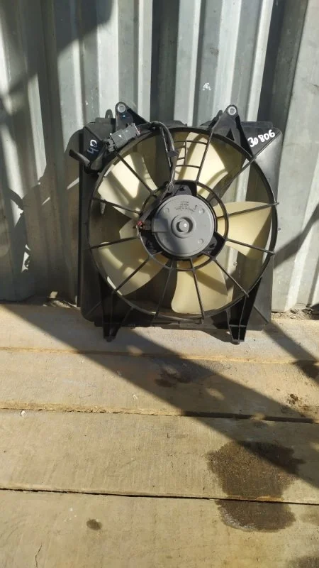 Диффузор вентилятора в сборе Honda Civic 8 2006-2011 19015RNAA01 4D