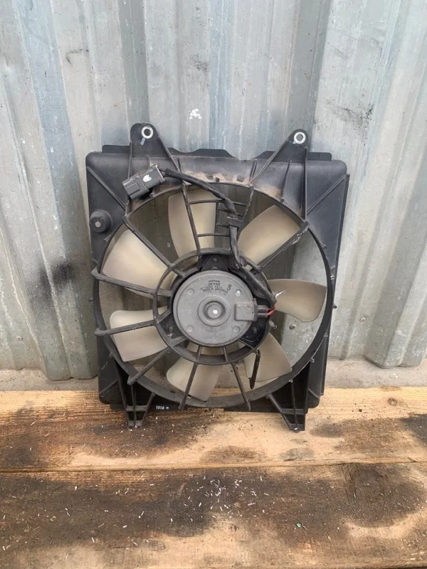 Диффузор вентилятора кондиционера Honda Civic 8 2006-2011 38615RRAA01 4D LDA