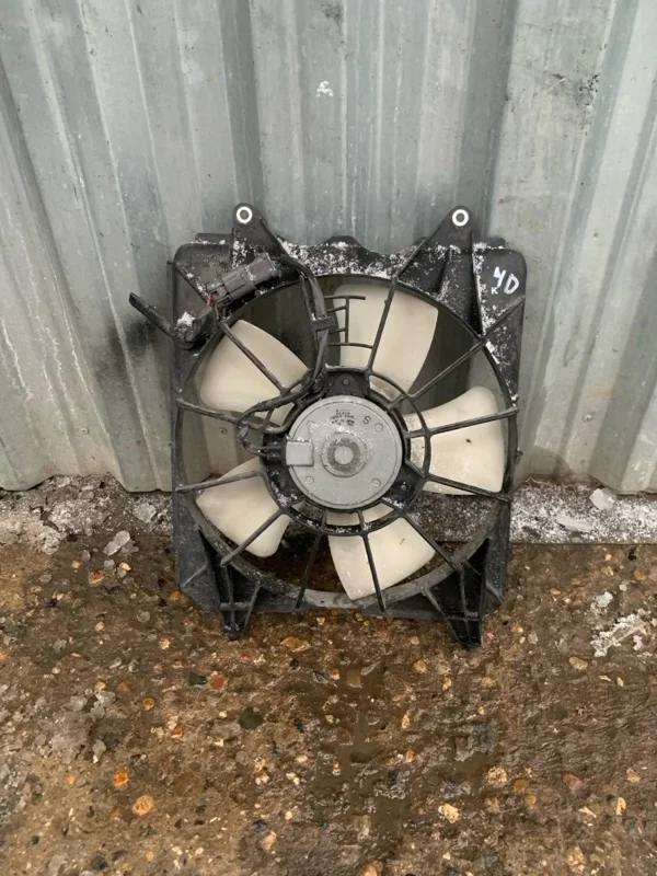 Диффузор вентилятора в сборе Honda Civic 8 2006-2011 19015RNAA01 4D