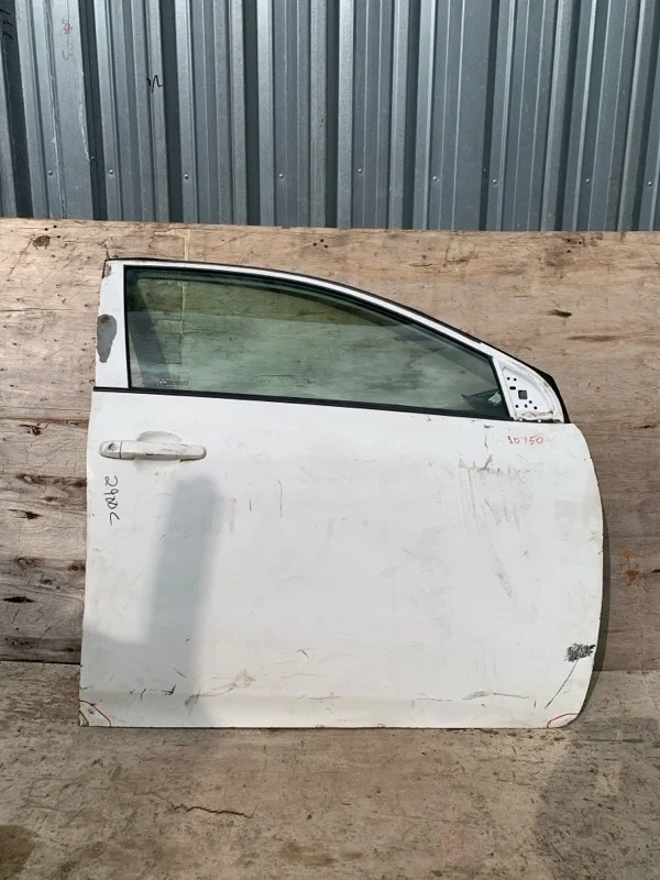 Дверь Toyota Corolla 2006-2012 6700112A30 150, передняя правая
