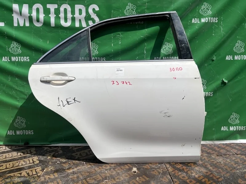 Дверь Toyota Camry 2006-2011 6700333161 40, задняя правая
