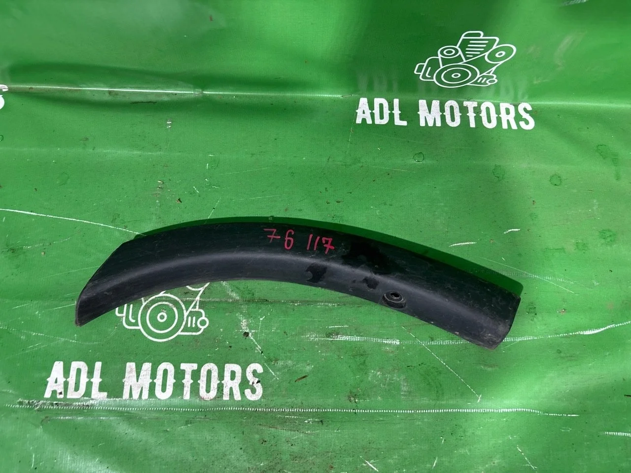 Молдинг крыла Mitsubishi Outlander 3 2012-2021 7407A317, передний правый