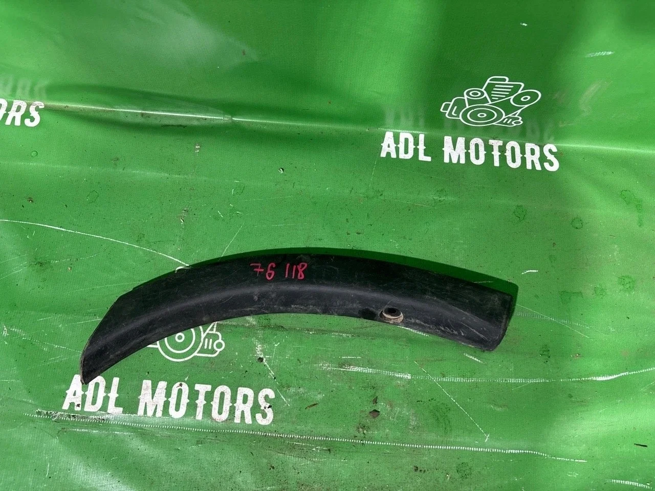 Молдинг крыла Mitsubishi Outlander 3 2012-2021 7407A317, задний левый