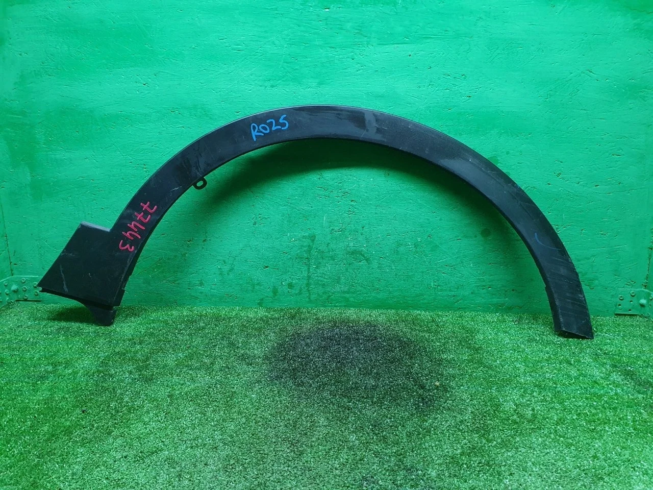 Накладка крыла Suzuki SX4 7721061M005PK S-CROSS D16AA, передняя правая