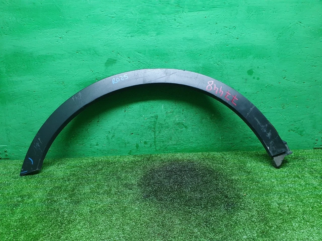 Накладка крыла Suzuki SX4 7725061M005PK S-CROSS D16AA, задняя правая