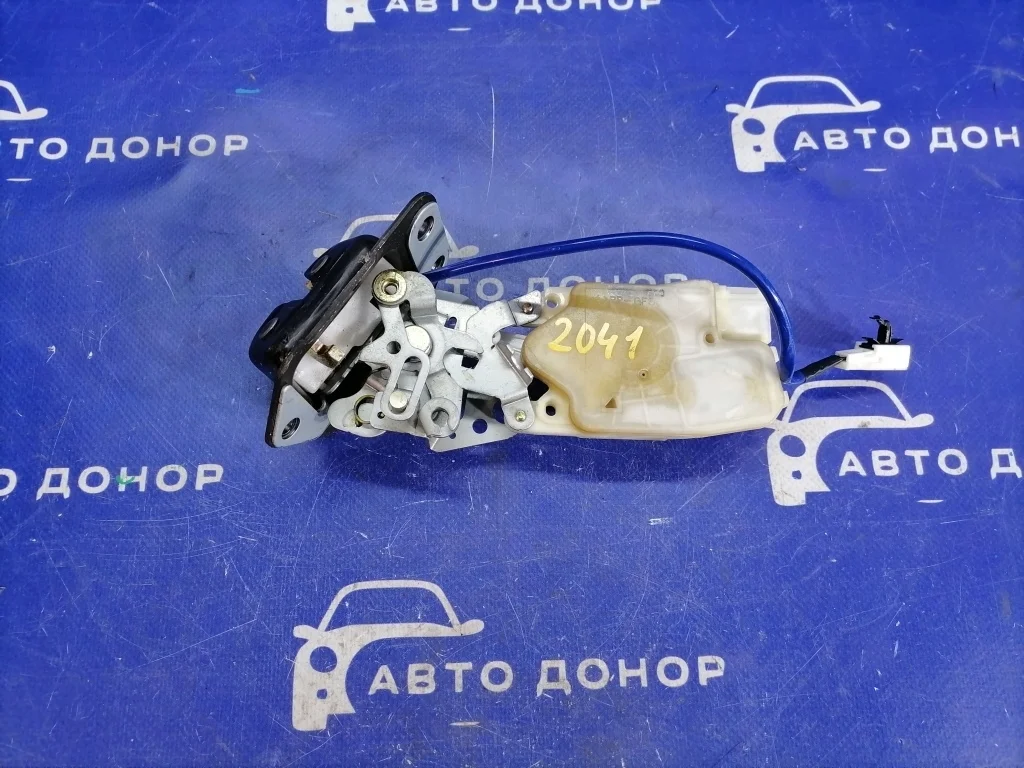 замок багажника NISSAN XTRAIL NT30 QR20DE