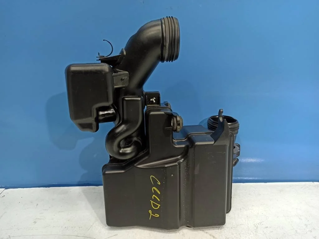 резонатор воздушного фильтра Kia Ceed 2 JD 2012-2015  09.07.2014