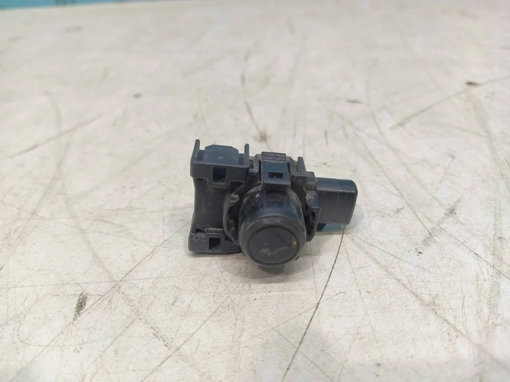 датчик парковки Mazda 3 BM 2013- 2019