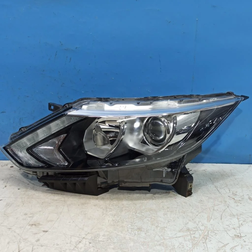 фара Nissan Qashqai 2 J11 2013- 2019