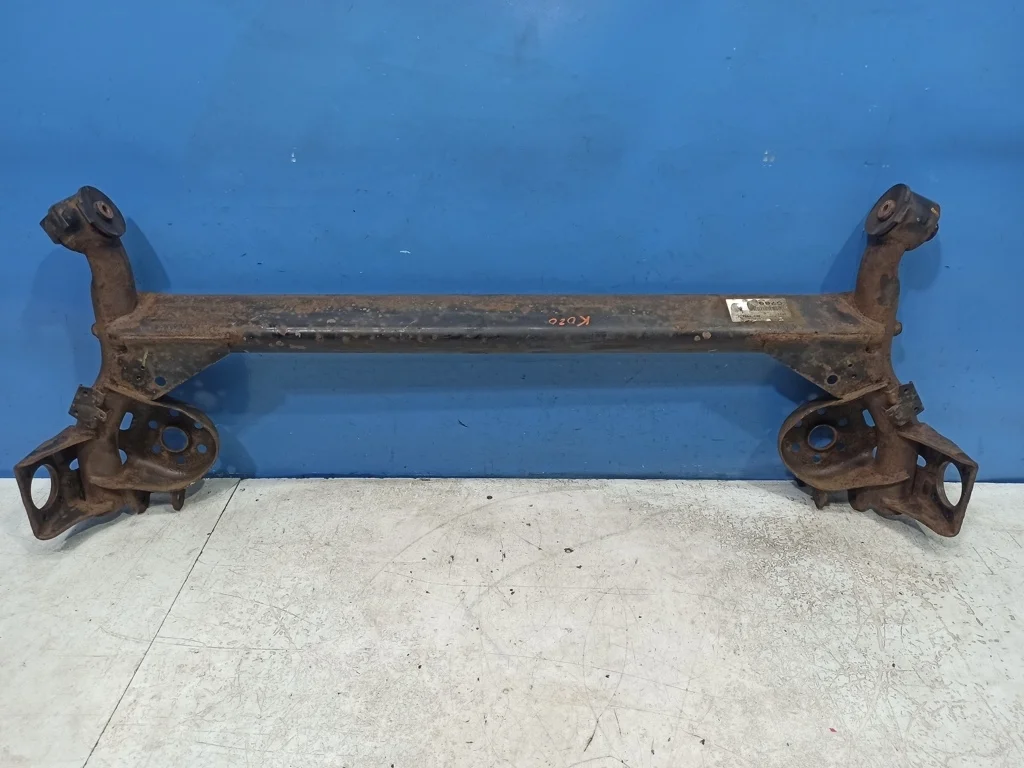 балка Kia RIO 2 хэтчбек 2009-2011  22.10.2010