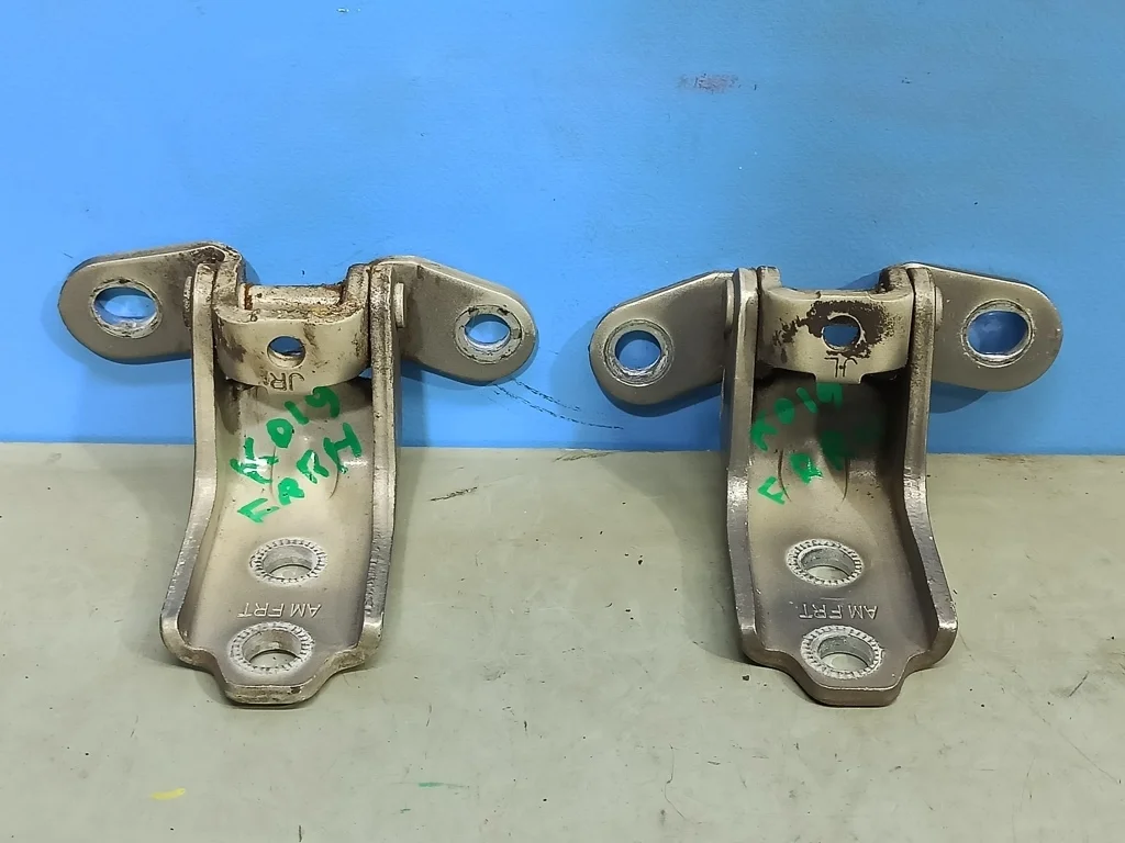 петли двери Kia SOUL 1 2011-2014  14.02.2012